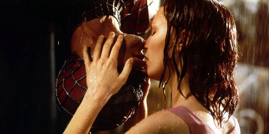 upside-down kissing scene spider-man